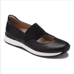 Vionic Cosmic Cadee Mary Jane Leather Slip On